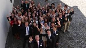 Sie sind auf der suche nach zahnärzte mühldorf am inn und möchten sich über firmen und unternehmen informieren? 25 Jahre Jubilaumsveranstaltung Der Zahnklinik Muhldorf Am Inn Youtube