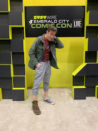 What kind of strength does peter parker have? Todd Nauck On Twitter Watch Peter B Parker Draw A Spider Man Into The Spider Verse Character On The Syfywire Live Stage On Https T Co Rbpmy5chdz In About 5 Minutes At Emeraldcitycon Eccc Eccc2019 Https T Co Rlvhfxlybv