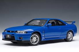 For the next chapter, nissan would take its r33 successor racing. Nissan Skyline Gtr R33 Blue Die Cast Model Autoart 77328
