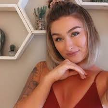 Katelyn Clay's Instagram, Twitter & Facebook