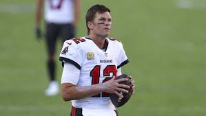 Tom brady 'picks all the plays now' for buccaneers, says hc bruce arians. Nfl Pulls Tom Brady Buccaneers From Sunday Night Football Amid Opponent Covid 19 Concerns