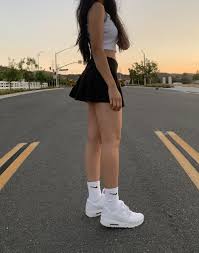 In this style of clothing, many layers of unconventionally shaped clothing are worn one on top of the other. Outfit Inspiration Cute Skirt Outfits Tennis Skirt Outfit Cute Outfits