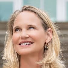 Alex Hanlon's Instagram, Twitter & Facebook