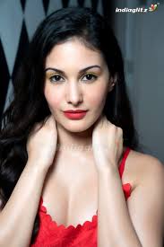 Последние твиты от amyra dastur (@amyradastur93). Amyra Dastur Takes Legal Action Against Actress For Her Shocking Video Tamil News Indiaglitz Com