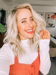 The ceramic material that this wand is made up of gives you safe heating but at the same time faster heating which is necessary for thick lush hair. Curling Wand Tips And Tricks For All Hair Types Twist Me Pretty