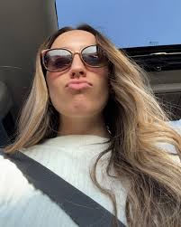 Molly Pierce (@mollypierce_) • Instagram photos and videos