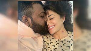 Another cosy photo of Jacqueline Fernandez and conman Sukesh Chandrashekhar  goes viral - India Today