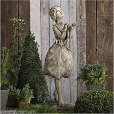 Eine weitere elfe finden sie in der ausstellung. Feen Und Elfen Aus Steinguss Fur Den Mystischen Garten Fantasyfiguren