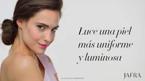 JAFRA ROYAL Luna Bright