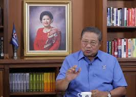 Kepala staf presiden moeldoko menyebut perkara banyak orang yang mendatangi rumahnya jadi pemicu dirinya terlibat isu 'kudeta' partai demokrat. Isu Kudeta Demokrat Sby Pelibatan Moeldoko Nyata Sekali Republika Online