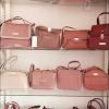 Termasuk untuk jenis produk favorit seperti jam tangan, tas ataupun aneka fashion juga kosmetik. 1