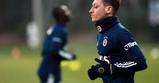 Please contact us if you want to publish a mesut ozil wallpaper on our site. Mesut Ozil Antrenmanda Yer Aldi