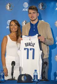 Garza earns big ten male athlete of the year award. Luka Doncic Won Rookie Of The Year But His Mom Mirjam Poterbin Stole The Show Photos