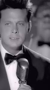 Por Debajo De La Mesa