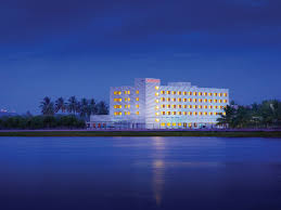 The Taj Gateway Hotel Lakeside Hubli Overlooks The Picturesque Lake Unkal With 3 Dining Outlets Event Space Quality Hotel Hotels And Resorts Hotel Reviews