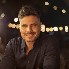 Victor Ferrer's Instagram, Twitter & Facebook