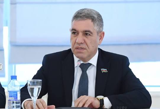Vüqar Bayramov: 2021-2025-ci illərdə keçmiş məcburi köçkünlərin sosial  müdafiəsi üçün 1 milyard 654 milyon manat ayrılıb - AZƏRTAC