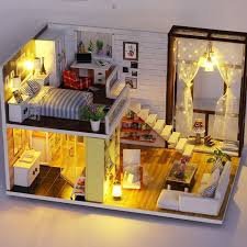 Petite Miniature De Loft Home Diy Kit Nouveau Loft De Maison De Poupee En Bois Avec Maison De Cuisine In 2020 Tiny House Loft Loft House Tiny House Interior Design