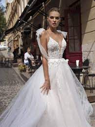 Jede braut möchte an ihrem hochzeitstag aussehen, als schönheitskönigin! Noya Bridal Brautkleider Premium Bridal Shop Hochzeitsrausch
