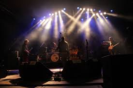 Tiada kasih paling indah, kisah kasih di sekolah. Sejumlah Band Legendaris Indonesia Yang Beken Dari Tahun 2000 An Sudah Pernah Mendengar Karyanya Semua Halaman Kids