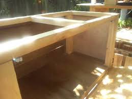 Untuk mengukur betapa tebalnya membuat cleat, buka pintu kabinet dan letakkan slaid laci, dengan rel batin diperpanjang, sehubungan dengan engsel pintu yang dapat diperoleh tanpa menyentuh. Memasang Pintu Cabinet By Ridhuan Ab