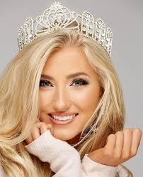 Amanda H. Height 5'8 Bust 32 Waist 23 Hips 35