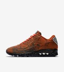 The best part of the shoe is the upper covered in a graphic that mimics the surface of the planet mars. Air Max 90 Mars Landing Nike Snkrs