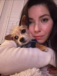 Daphne Chandler's Instagram, Twitter & Facebook