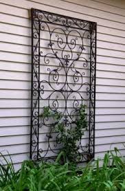 Garden Trellis Design Ideas Lovetoknow Garden Wall Decor Garden Wall Art Garden Trellis Designs