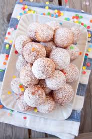 Ecco i pochi e semplici passaggi. Castagnole Alla Ricotta