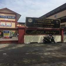 Ia dibuka pada penggal kedua persekolahan 1987, iaitu pada 16/4/19. Sk Taman Maluri School In Maluri