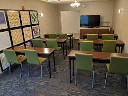 Booking hotel holiday inn venice, in venice on hotellook guests have described it as a very good family hotel with a rating of 7.7 points based on 819 verified guests opinions. Hotel Holiday Inn Express Venice Venice Sarasota Area Fl Hotelopia