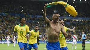 The global pandemic put a stop to football all over the world, and most leagues have had to resume without fans or with drastically reduced capacity. Im Maracana Brasilien Gewinnt Die Copa America Nationalteams Sportnews Bz