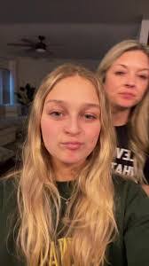 Elle Ford's Instagram, Twitter & Facebook