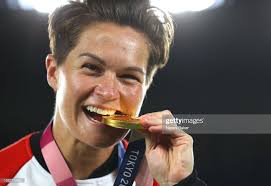 Sharon Parr (@sharpar555)