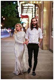This Cool Las Vegas Elopement Took Place In A Lake Bed Las Vegas Wedding Dresses Vegas Wedding Photos Las Vegas Elopement