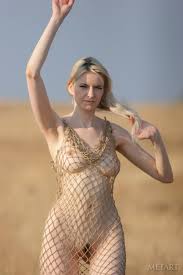 Maya Dmitrieva - Free nude pics, galleries & more at Babepedia