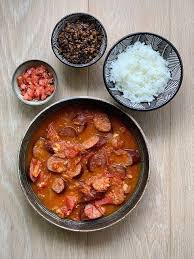 Rougail Saucisses De Cyril Lignac Recette En 2020 Rougail Saucisse Recettes De Cuisine Rougail