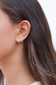 Dainty Square Edges Huggie Hoop Earrings Two Sizes 9 And 11 Etsy Earings Piercings Bar Stud Earrings Hammered Hoop Earrings