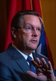 China carrying out customs fraud, trade expert says: 'No doubt'