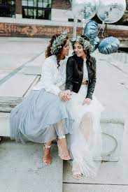 Hier kommt catrice, unser brautkleid herzausschnitt und mit ihr gleich eine menge unterschiedlicher brautstyles. Eine Brautparty Oder Jga In Hamburg Hochzeitsblog The Little Wedding Corner Junggesellinnenabschied Outfit Trauzeugin Outfit Trauzeugin Kleid