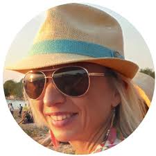 Renowned artist Loribelle Spirovski has won the 2025 Archibald Prize  People's Choice award for a portrait made entirely by finger painting,  whilst recovering from a nerve injury. Phillippines-born Spirovksi's  oil-on-canvas portrait of