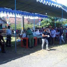 Dec 08, 2016 · terkadang kita selalu memilih barang untuk belanja yang terbagus tetapi harga lebih ke em er ha alias murah,di sini kami berikan harga besi beton ks per kilo murah dan pasti berkualitas dan mutu sni full kapanpun di manapun atau sekedar untuk menanyakan harga sikahkan bisa kontak kami di gudang besi baja,polos atau ulir semuanya lengkap dengan. Fotos Em Pabrik Kertas Blabak Kota Magelang Central Java