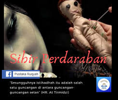Kita bisa mengetahui bahwa darah yang keluar bukanlah darah haid dari adanya jeda antara waktu haid hingga waktu suci, dan waktu keluarnya darah istihadhah itu. Pustaka Ruqyah Sihir Pendarahan Sihir Pendarahan Hanya Facebook
