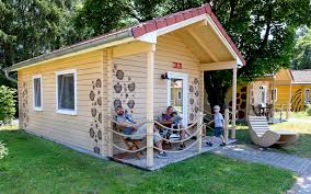 Entdecken sie die günstigsten preise europas mit bestpreisgarantie für bekleidung. Ubernachten In Den Safari Lodges Serengeti Park