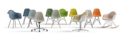 Side chair shells can be specified with an upholstered seat pad. Vitra Eames Plastic Chairs Offizieller Vitra Online Shop