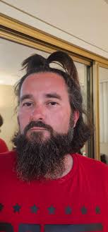 How do feet deal with life? They take it one step at a time🤣😂😑