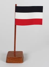 1693 og ble innført som handelsflagg i 1705. Az Flag Tischflagge Russisches Kaiserreich 1914 1917 21x14cm Flaggen Kaiserreich Russland Tischfahne 14 X 21 Cm Buromaterial Zaegel Held Schreibtischzubehor Ablage