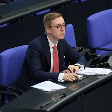 White and his friend steve amthor were driving home from work on oct. News Heute Philipp Amthor Verzichtet Auf Kandidatur Fur Cdu Landesparteivorsitz Stern De