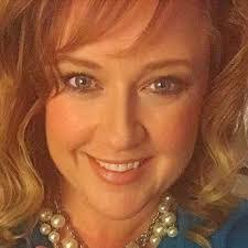 Dana Waddell's Instagram, Twitter & Facebook